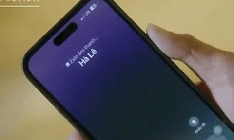 'Không giới hạn' tập 7: Kiên nhận cuộc gọi từ cô gái lạ khi đi mua quà cho Lam Anh