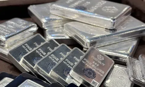 Giá bạc hôm nay 4/2/2026 tăng phi mã, hướng tới mốc 100 triệu đồng/kg