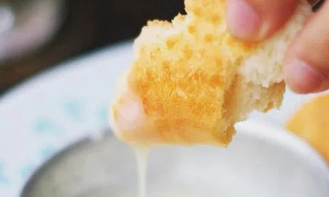 4 món "vạn người mê" nên được LOẠI BỎ khỏi thực đơn bữa sáng trước khi… quá muộn