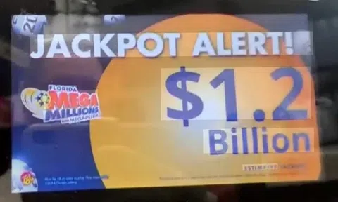 Trúng giải độc đắc 5 triệu USD, cặp vợ chồng không thể nhận tiền thưởng vì lý do bất ngờ