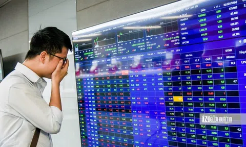 Lãi suất liên ngân hàng biến động, VN-Index chịu áp lực điều chỉnh