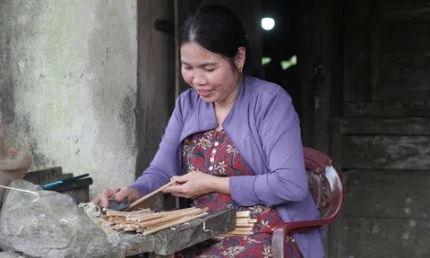 Nghề làm đũa từ cau Nàng Rưng tất bật vào vụ Tết