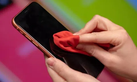 90% người Việt chưa biết cách vệ sinh đồ công nghệ đón Tết sao cho chuẩn