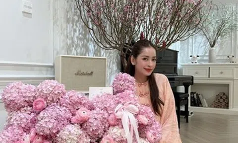 Biệt thự chục tỷ của NSND Trịnh Kim Chi và ca sĩ Chi Pu rực rỡ ngày Tết