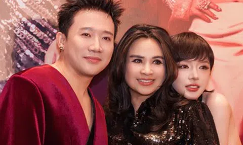 MC Trấn Thành chắp tay cúi lạy và tiết lộ điều không ngờ về NSND Thanh Lam