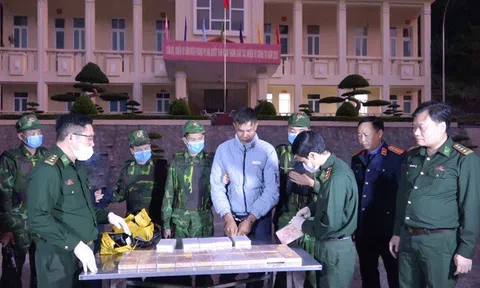 Người giữ mùa xuân nơi phên dậu Tổ quốc