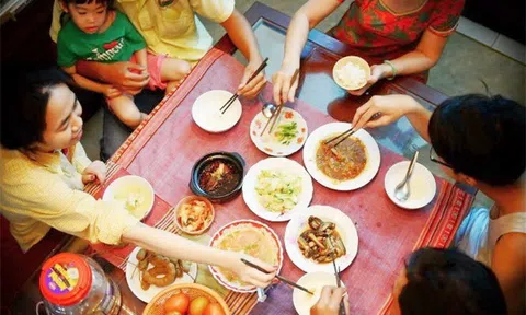 Phong trào ăn Tết healthy trên mạng xã hội và cú “vỡ mộng” của phụ nữ ngoài 30