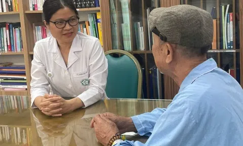 Bác sỹ cảnh báo nguy cơ bệnh ung thư nặng lên do ‘kiêng thuốc mùng Một’