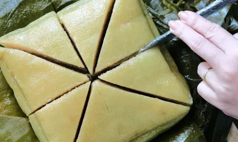 Không phải dùng lạt, làm thế này cắt bánh chưng không lo dính: Đơn giản chỉ 3 bước, ai cũng làm được