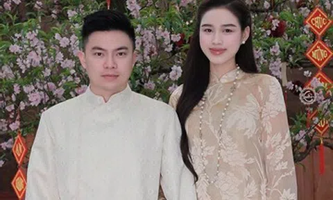 Hoa hậu Kỳ Duyên quấn quýt Đoàn Thiên Ân, Đỗ Thị Hà tình tứ bên chồng đại gia