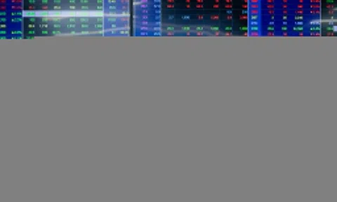 Tiền vào chứng khoán 'nghỉ Tết sớm'