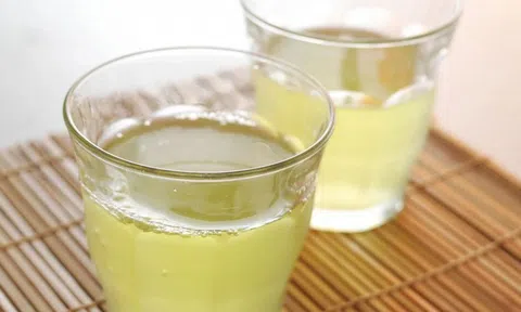 Nghiên cứu 365.000 người phát hiện: Đột quỵ rất “sợ” loại nước giá rẻ dễ kiếm ở Việt Nam, chống ung thư ổn định đường huyết hiệu quả