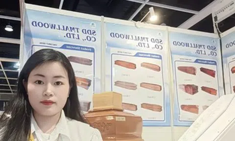 Cô gái bỏ nghề giáo viên, bán quan tài sang châu Âu thu hàng chục triệu USD