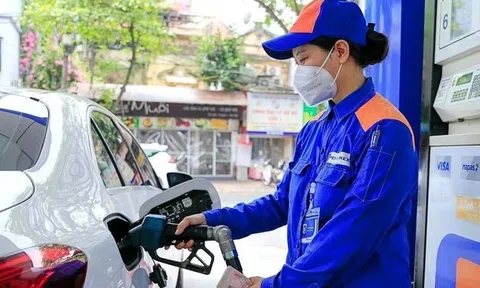 Giá xăng, dầu tăng nhẹ trước Tết Nguyên đán