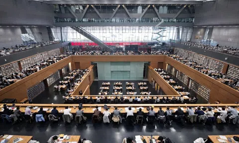 Bức ảnh thư viện ngày mùng 3 Tết gây xôn xao: Đây là khác biệt giữa người bình thường và người thành công?