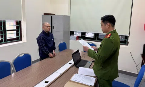 Người đàn ông SN 1996 không nghề nghiệp, vào hỏi mua dây chuyền vàng 5 chỉ giá 85 triệu: Chủ tiệm lập tức báo công an vào chiều mùng 5 Tết