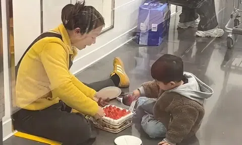 Hơn 1 triệu người thừa nhận ghen tị khi xem clip hai mẹ con ăn bánh giữa siêu thị