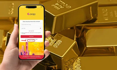 Không cần xếp hàng, người mua vàng ngày vía Thần Tài dùng cách này lấy nhanh hơn