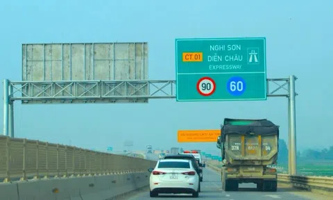 Từ hôm nay, thu phí 5 tuyến đường cao tốc Bắc - Nam phía Đông