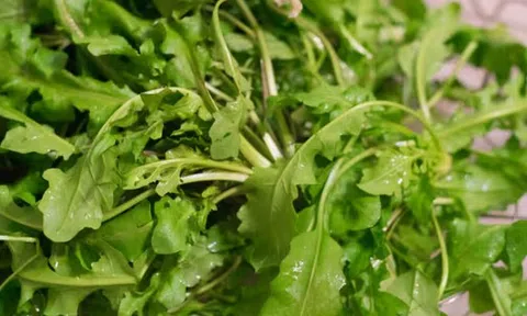 5 loại rau rẻ bèo giúp kích thích mọc tóc, bồi bổ gan lại làm đẹp da mặt, chợ Việt nào cũng có bán