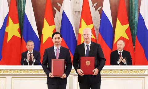 2 cú bắt tay với Nga và Anh ‘làm nóng’ một ngành tại Việt Nam chỉ trong 6 tháng