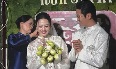 Việt Hoa ăn hỏi đậm chất Bắc Bộ, em trai Hòa Minzy xin lùi thời hạn lấy vợ