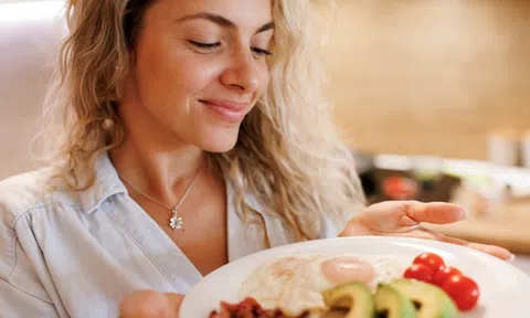 5 thói quen cực tốt cho huyết áp và cholesterol: Làm đúng thì tim mạch rất "biết ơn"