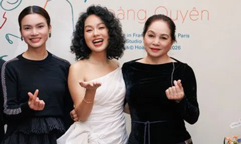 NSND Phạm Phương Thảo có mặt trong ngày vui của ca sĩ Hoàng Quyên