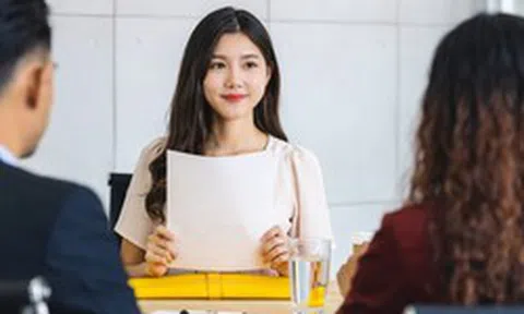 Nhà tuyển dụng hỏi: "Bạn dùng điện thoại mấy tiếng một ngày?" - Câu hỏi tưởng vô nghĩa lại khiến nhiều ứng viên trượt