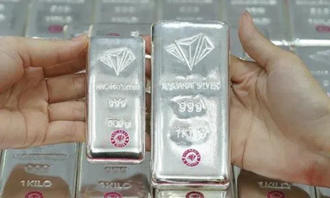 Giá bạc hôm nay 13/3: Trong nước và thế giới cùng giảm sâu