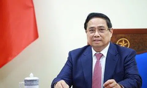 Thủ tướng điện đàm với quốc gia khai thác dầu mỏ hàng đầu châu Phi