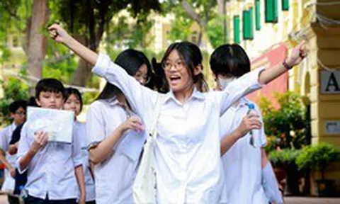 Toàn cảnh điểm chuẩn cao nhất lớp 10 Hà Nội 6 năm: Top trường luôn 'đỉnh bảng'