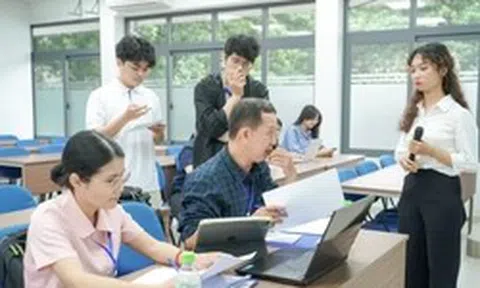 Thu nhập giảng viên trường tốp đầu TPHCM lên tới 85 triệu đồng