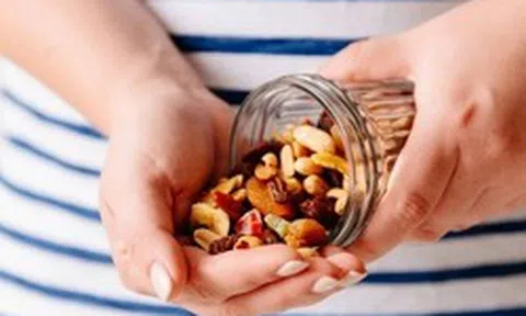 Danh sách 5 món ăn đêm "đỉnh nhất" giúp ngủ ngon, giảm mỡ, đặc biệt tốt cho người sau tuổi 55