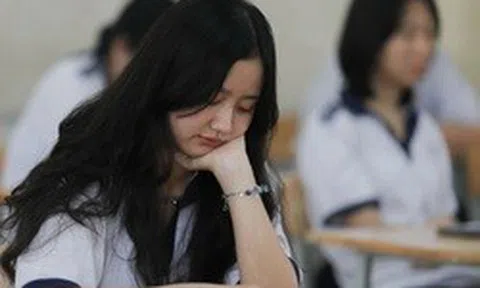 Sĩ tử 2k11 ở Hà Nội lo lắng vì điểm thi thử thấp trước kỳ thi lớp 10 căng thẳng hơn thi đại học: "Giấc mơ dần biến mất"