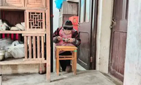 Chế độ ăn ngủ 'độc lạ' của cụ bà 50 năm không vào viện