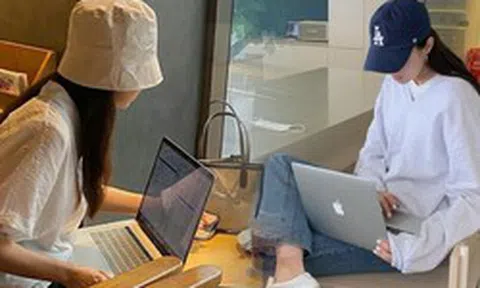 "Ai mà biết lúc nào bị đuổi" - thời thế thay đổi, dân văn phòng quyết "chân trong chân ngoài", làm từ sáng đến đêm tìm đường lui cho mình