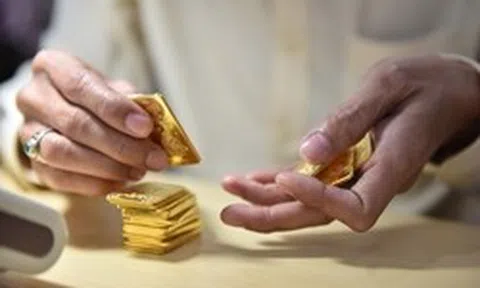 Giấu vợ lấy tiền chuẩn bị xây nhà đi mua vàng ngày vía thần tài, gần 1 tháng tôi lỗ cả 100 triệu đồng