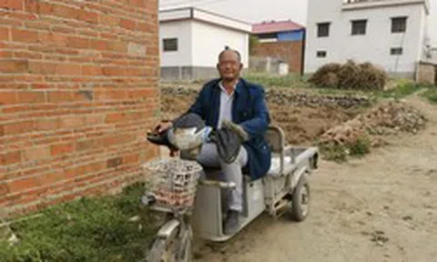 Phát hiện người đàn ông sống bằng tiền trợ cấp 33 triệu đồng/năm bỗng có thu nhập hơn 497 triệu, mua ô tô hơn 611 triệu: Cảnh sát vào cuộc điều tra