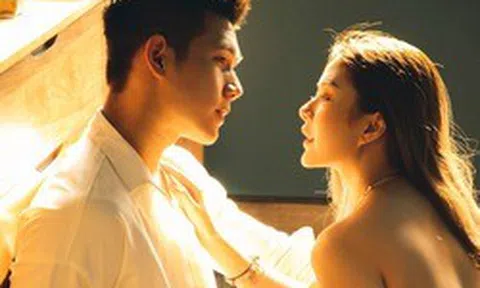 Cặp vợ chồng "gấp đôi visual": Bố bỉm chăm con khéo, yêu chiều vợ đúng chuẩn nam thần kiểu mới nhà nào cũng cần phải có