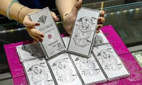 Giá bạc hôm nay (25/3): Giá bạc trong nước tăng vọt cùng chiều với thế giới