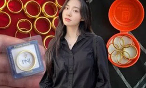 Cột mốc của người mua vàng