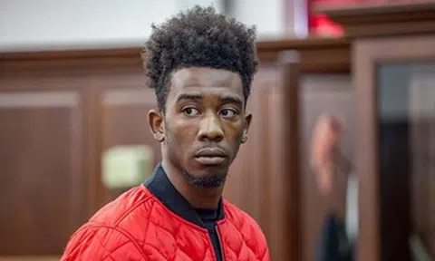 Bắt tạm giam nam ca sĩ 29 tuổi