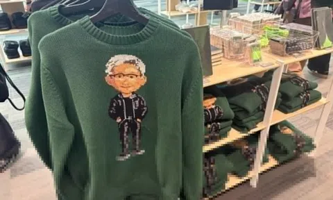 Ai chi 178 USD mua chiếc áo len in mặt CEO Nvidia