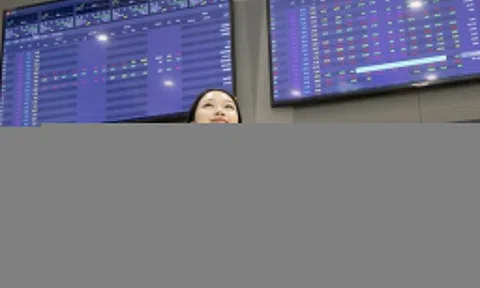 Gần 500 cổ phiếu tăng điểm sáng nay