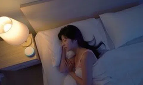 Bật đèn ngủ mỗi đêm, cô gái 20 tuổi tăng lên 100kg: Chuyên gia cảnh báo thói quen nhiều người đang mắc
