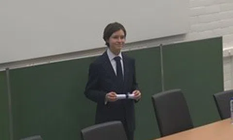 Thần đồng 15 tuổi IQ 145 chính thức tốt nghiệp tiến sĩ Vật lý, đang nghiên cứu cách để con người trở nên "bất tử"