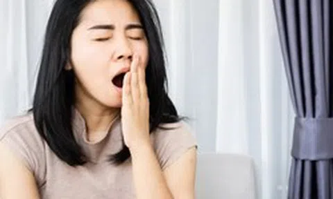 Kiểu ngáp này có thể là dấu hiệu của đột quỵ! Đừng chần chừ, hãy đi kiểm tra càng sớm càng tốt