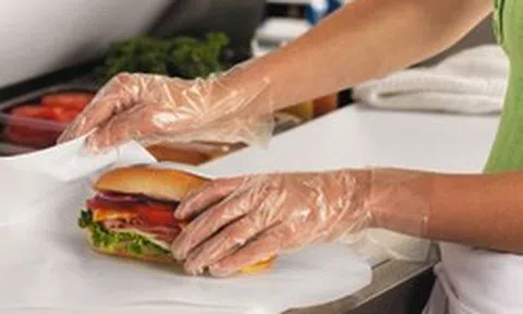 Vì sao bánh mì dễ gây ngộ độc hàng loạt?