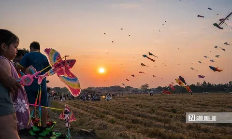 Nhộn nhịp điểm thả diều cuối tuần tại Gò Kén